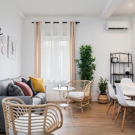 Mino Suite Apartment Севілья Екстер'єр фото