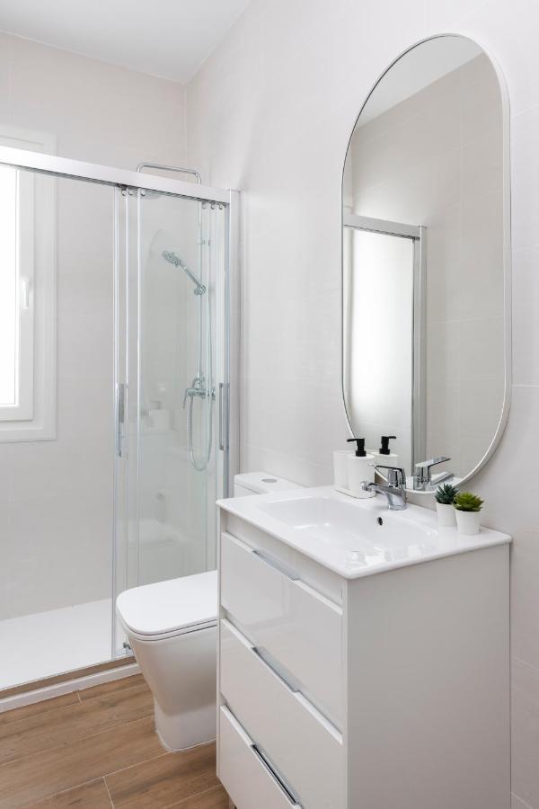 Mino Suite Apartment Севілья Екстер'єр фото